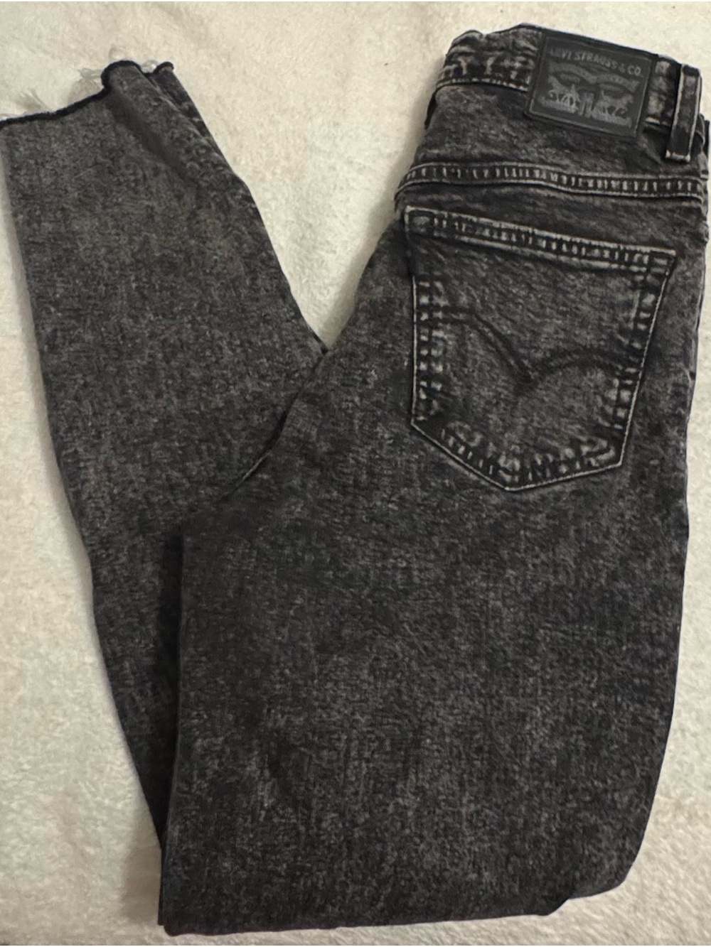 Levi's Women's Black Wash Mom Jeans